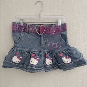 Hot Topic Denim Ruffled Hello Kitty Skirt – Women’s Small Rhinestone Heart Belt